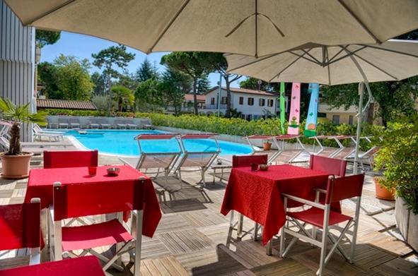 Hotel Friuli Линяно Сабиадоро Екстериор снимка